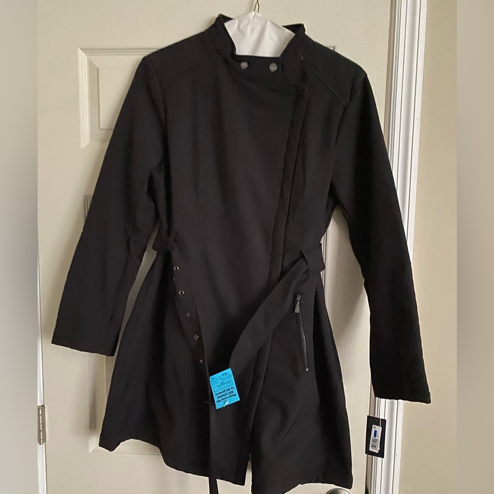 Coat can be dress up and casual light weight but warm